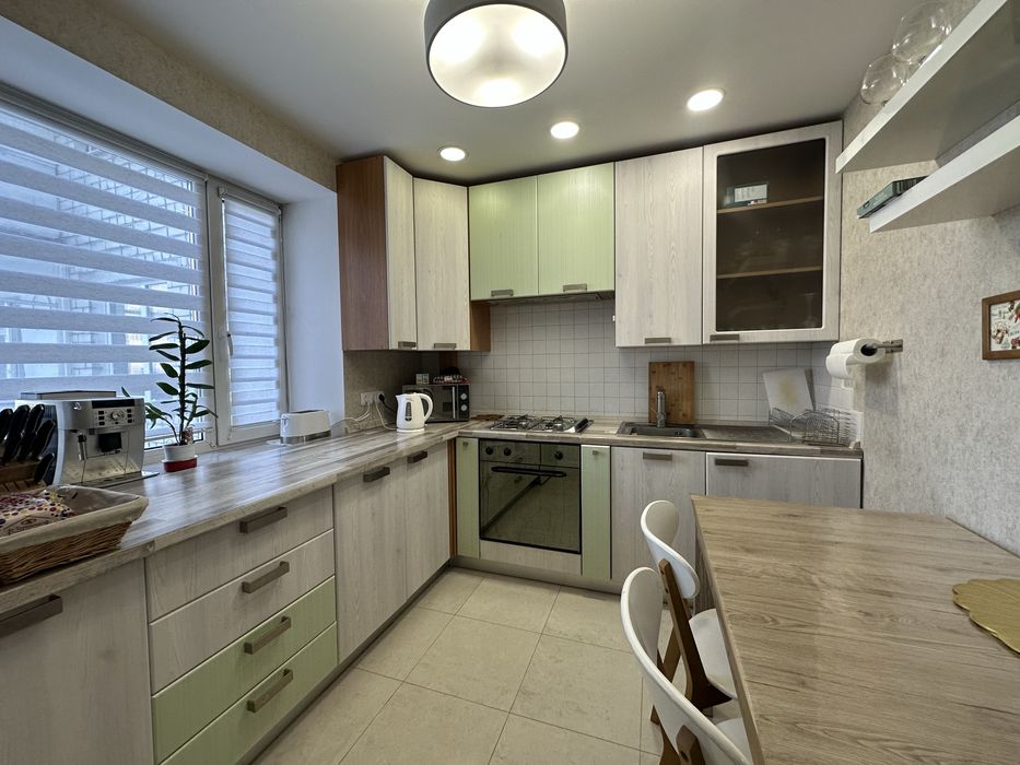 Продам затишну 4-кімнатну квартиру з якісним ремонтом