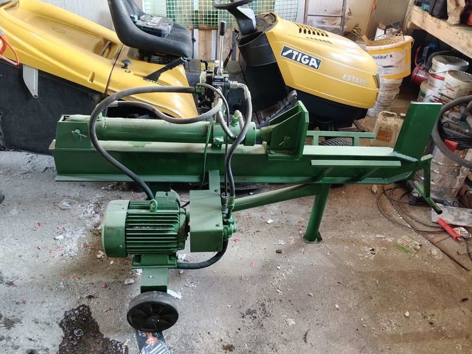 Łuparka rębak do drewna hydrauliczna