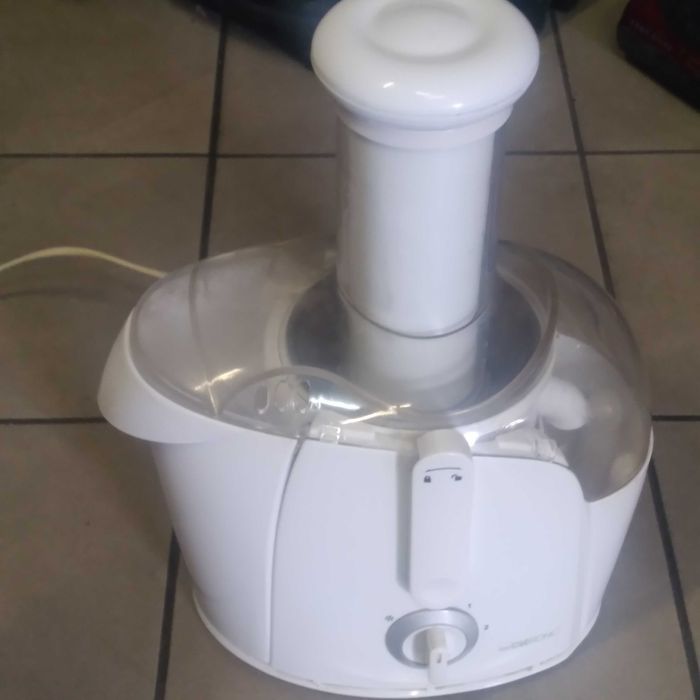 Sprawna sokowirówka CLATRONIC - 2 biegi mocy  / Zachęcam do zakupu /