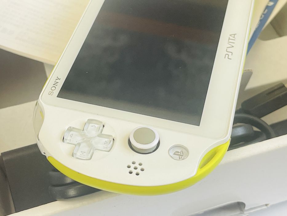 Ps Vita ZA13 PCH-2000