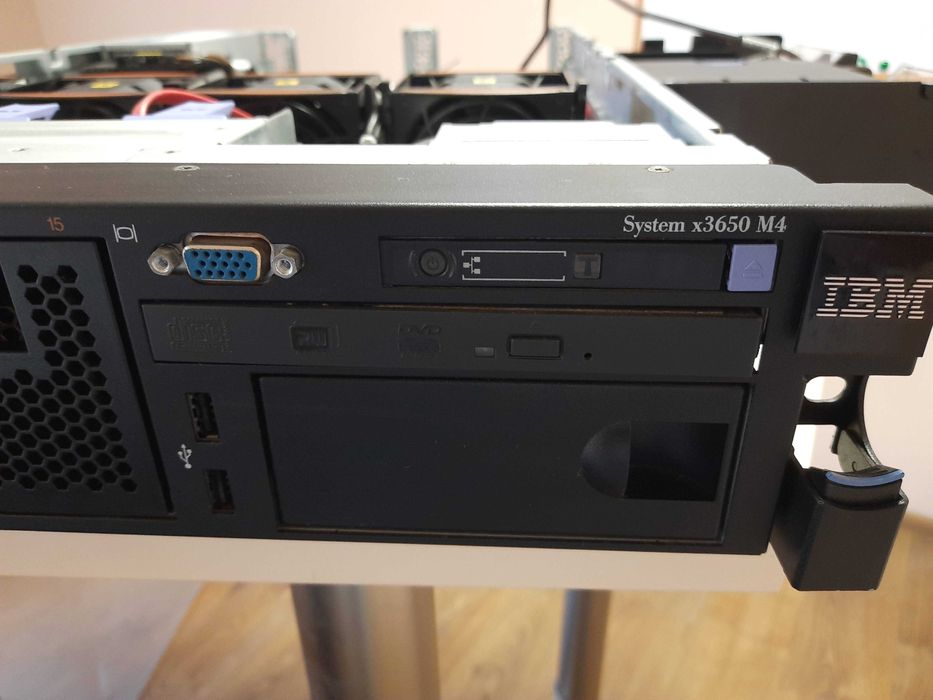 Сервер IBM System x3650 M4 2*Xeon E5-2650L / 128Gb / 4*300Gb SAS