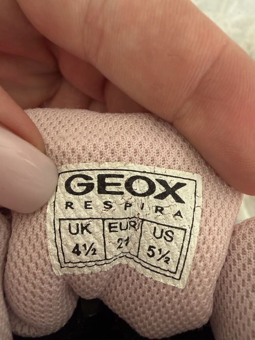 Зимові сапоги для дівчинки Geox. 21 розмір. Зимові черевики