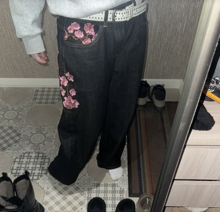 Джинсы с сакурой вышивка бегги широкие