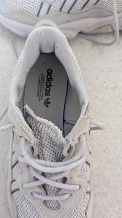 Buty sportowe Adidas Ozweego