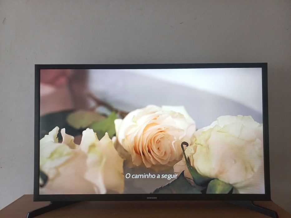 TV Samsung 32 Polegadas com comando