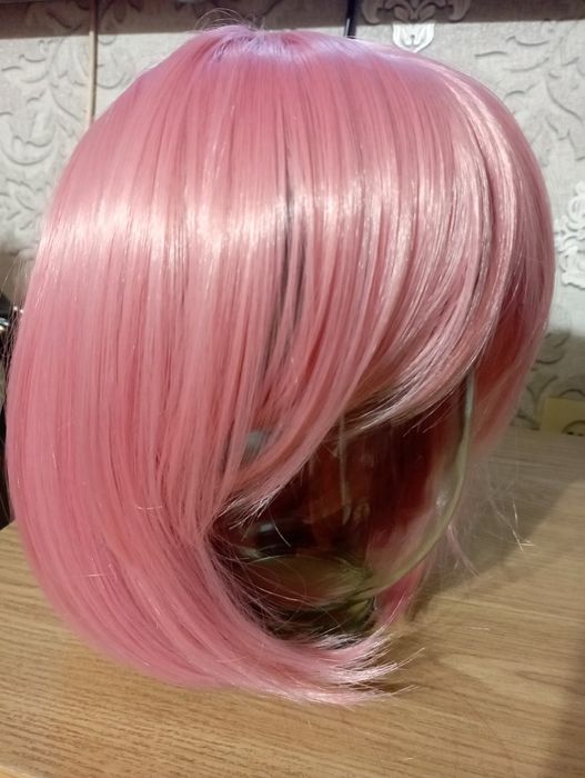 Продам перуки  штучні