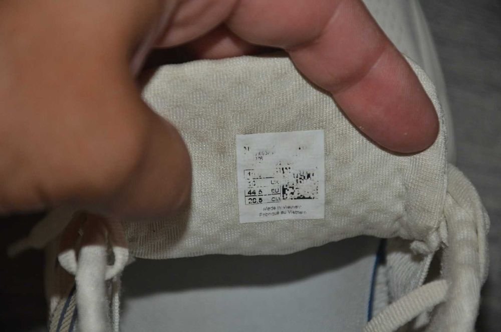 Продам кросівки Фірма New Balance 1060 .