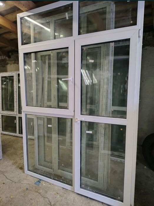 Балконные панорамные блоки разных размеров с новостроя