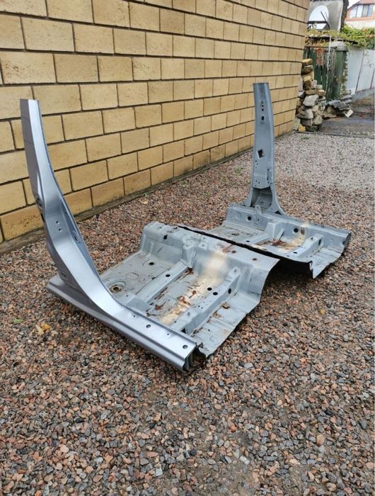 Кузовные части Mitsubishi Outlander I четверть,правая стойки