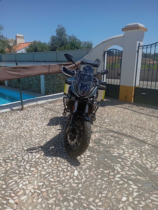 Mota como nova QJmotor 600srt