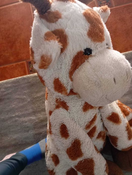Peluche de girafa grande