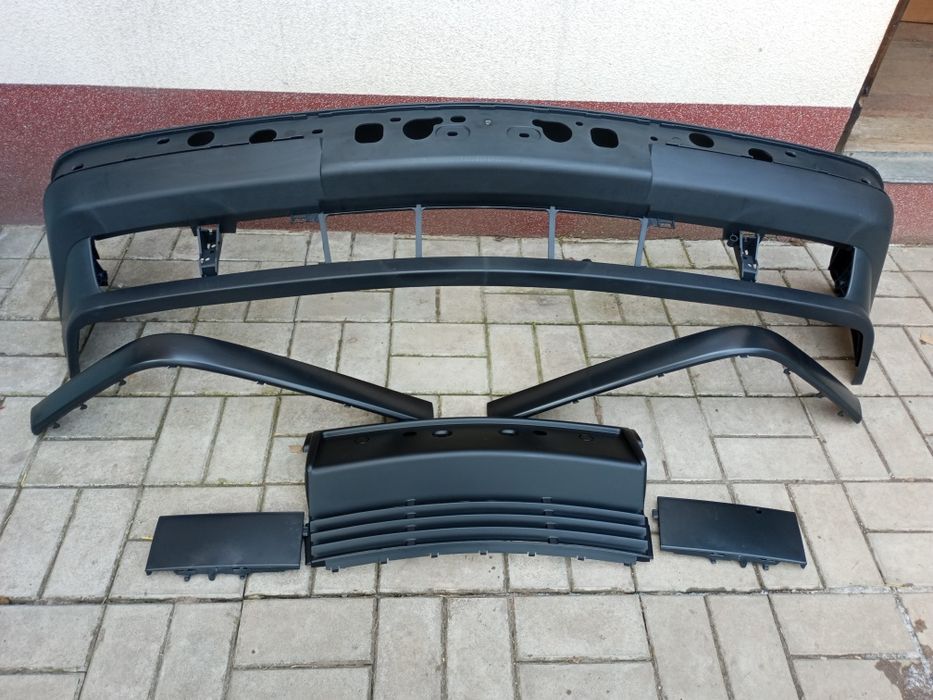 Передний бампер БМВ Е34.