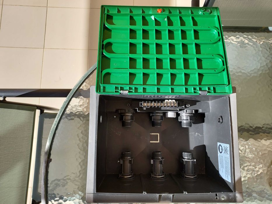 Caixa de electroválvulas de 3 vias Gardena (usada)