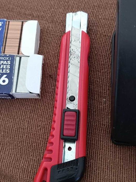 Conjunto de Material Escolar de Escritório