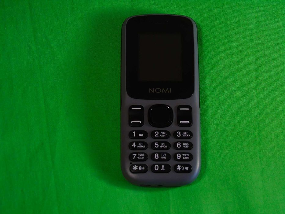 Мобільний телефон Nomi i1890 сірого кольору коробка документи стан іди