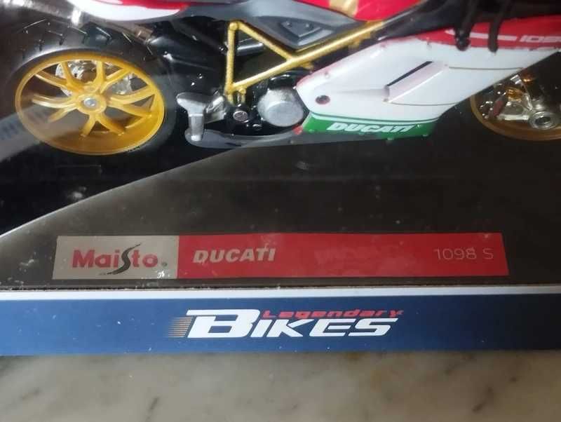 Mota Ducati 1098S