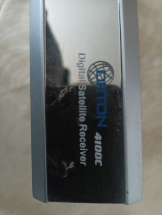 Телевізор ,двд плеер, тюнер супутниковий