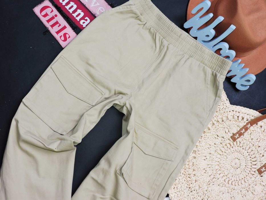 Vero Moda spodnoe beż bojówki kieszonki M