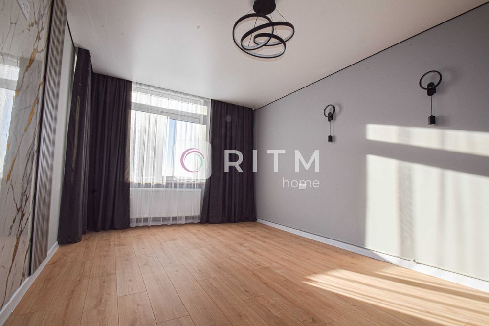 2-к. квартира по вул. Смакули, 55 м2