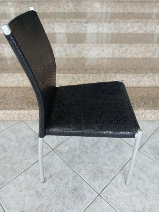 2 cadeiras estofadas Novas