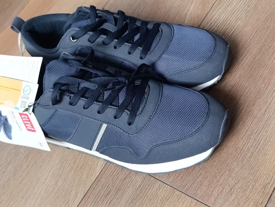 Nowe buty męskie 43 sneakersy lekkie i wygodne