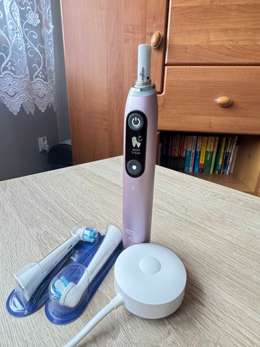 Szczoteczka do zębów Oral-b IO9 fioletowa