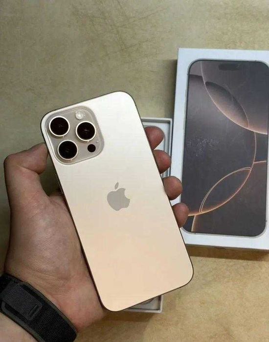 iPhone 16 Pro Max, 256 ГБ, SIM + eSIM