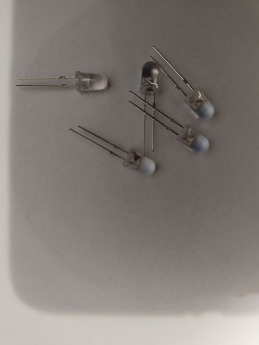Светодиоды 3v белые