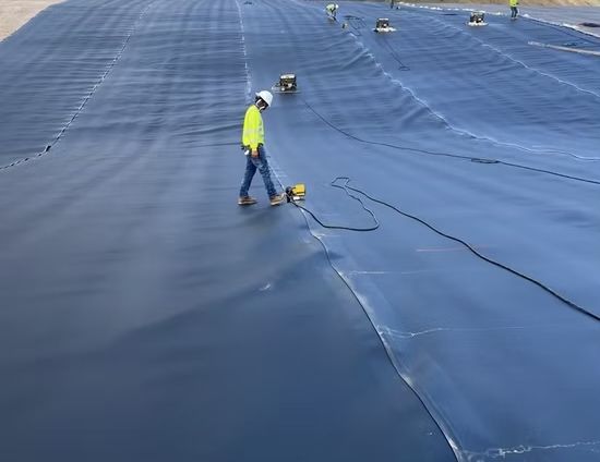 Membrana do oczka wodnego oczek wodnych stawów stawu geomembrana epdm