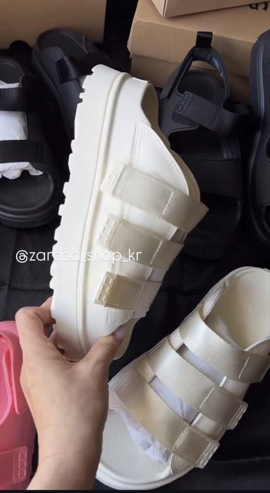 Шльопанці ugg golfenglow 39 розмір нові