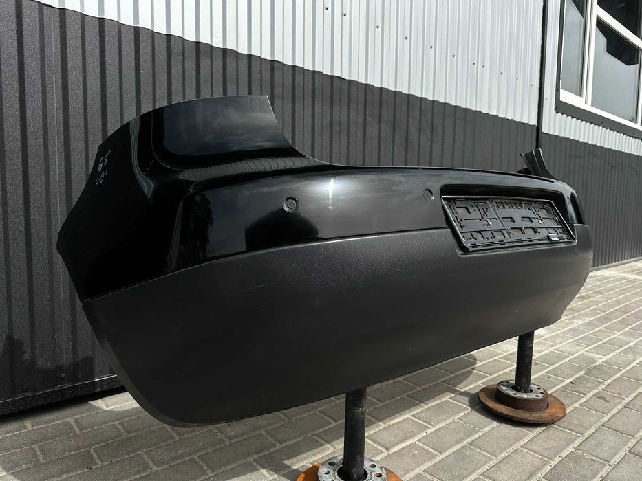 Бампер задній хетбчек Golf 5 бампер чорний Фольксваген Гольф 5 L041