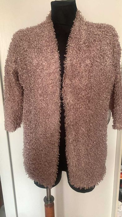 sweter beżowy rękaw krótki