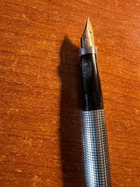 Caneta de tinta permanente Parker 75 Ciselé Prata Esterlina 925 com aparo Ouro 14k (Anos 70) – Vintage