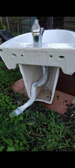 Lavatório em cerâmica