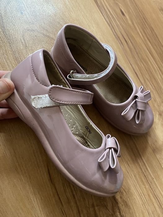 Бузкові туфлі балетки 31р