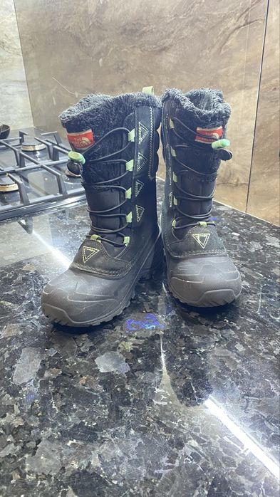 Зимові сапожки ботинки на дівчинку The north face