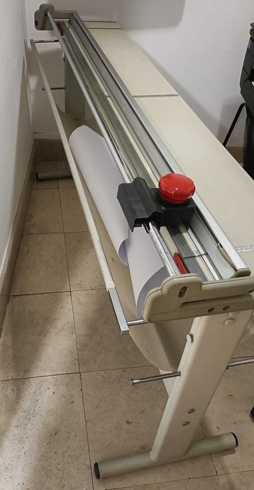 Guilhotina  cortar papel grande formato