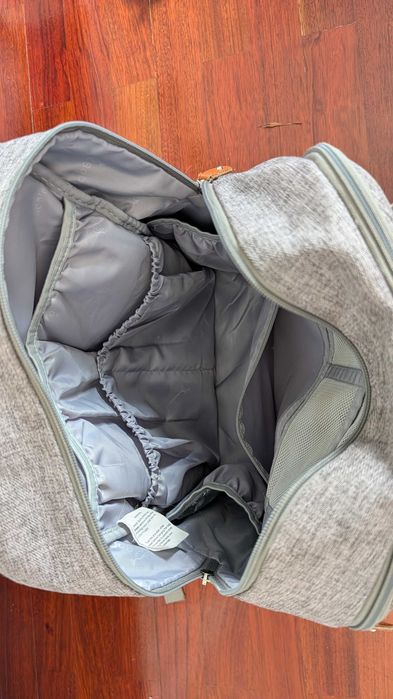 Mala para fraldas com bolsos térmicos para biberões e estojo para chupetas