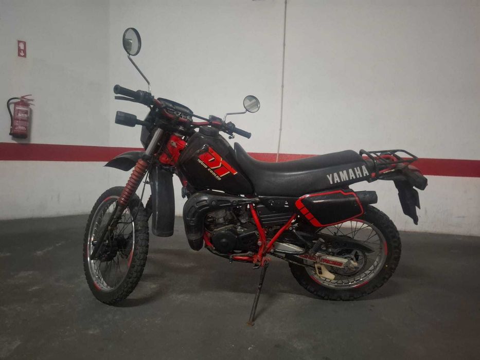 Mota Yamaha DT 125