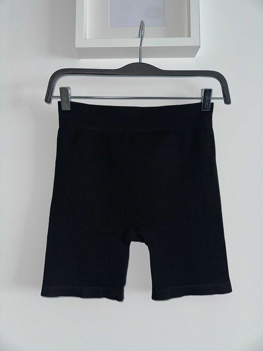 r. 38 / r. M / H&M krótkie leginsy kolarzówki prążkowane