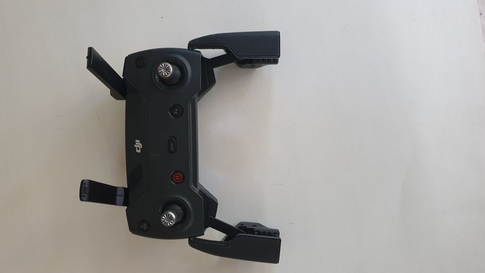 DJI Spark Alpine White – biały dron, 3 baterie + pilot + komplet akcesoriów