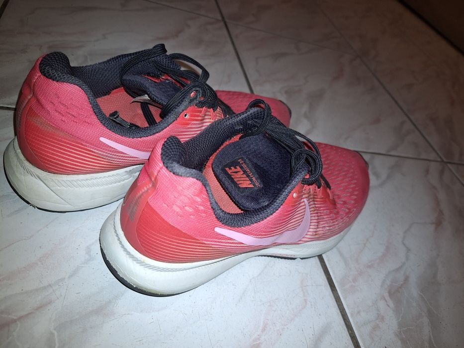 Buty sportowe Nike Zoom Pegasus 34, rozmiar 38,5. + baleriny Gratis.