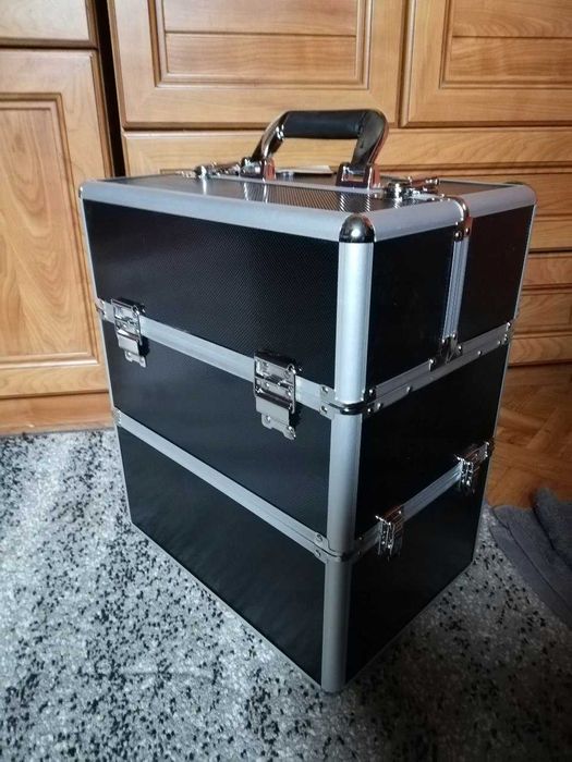 WALIZKA KOSMETYCZNA kuferek kosmetyczny na lampę lakiery akcesoria