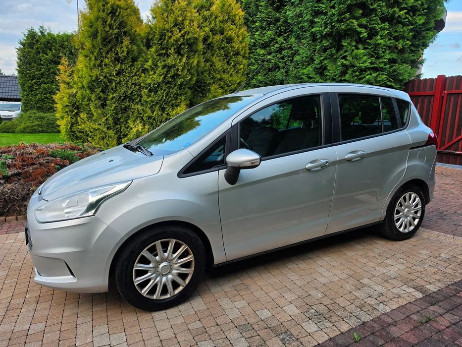 Ford B-MAX Super Stan !!