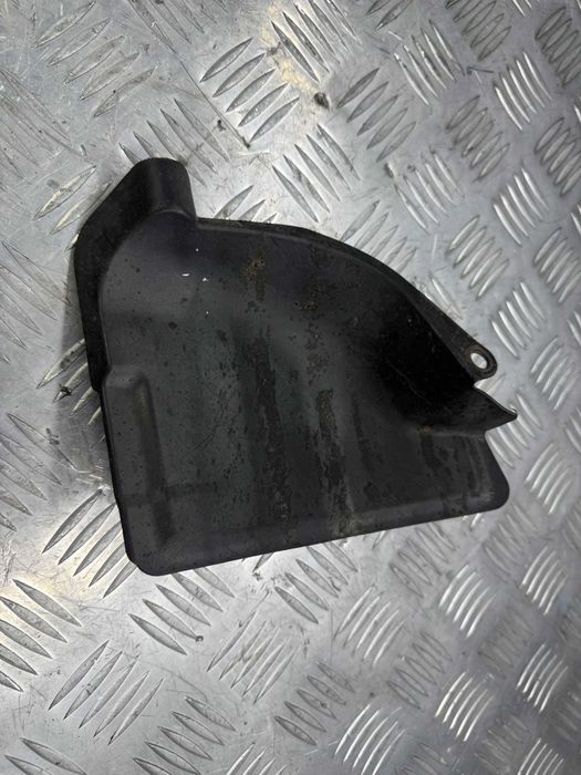 Заглушка накладка заднего подкрылка левая Opel Astra  G  09132608