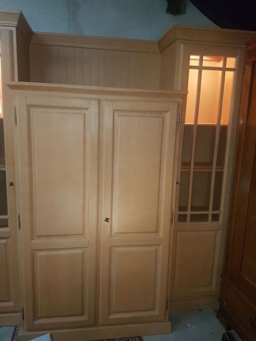 Segment meblościanka dębowa z Niemiec kredens dębowy bieliźniarka !!