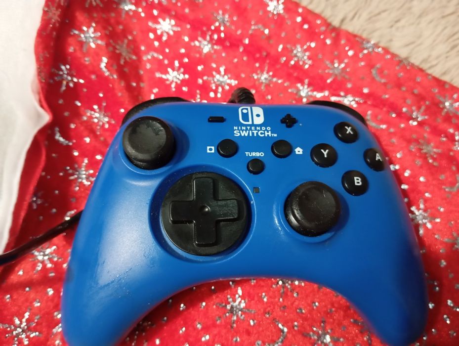 Продам джойстик Nintendo switch