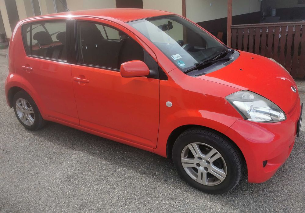 Daihatsu Sirion 1,0 2010r