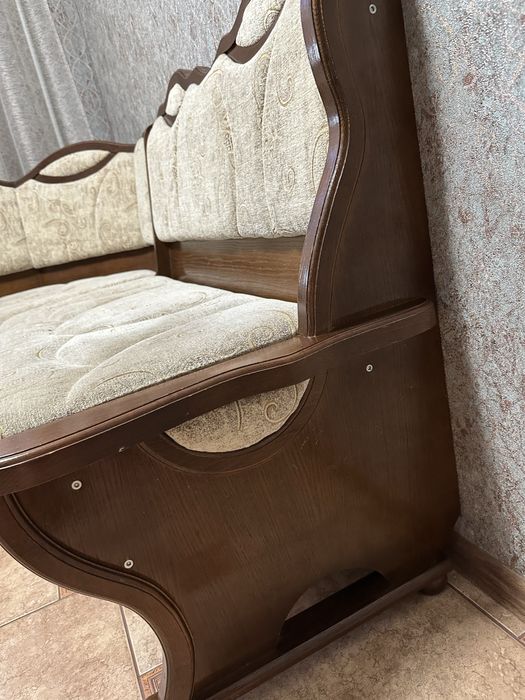 Уголок кухонный продам