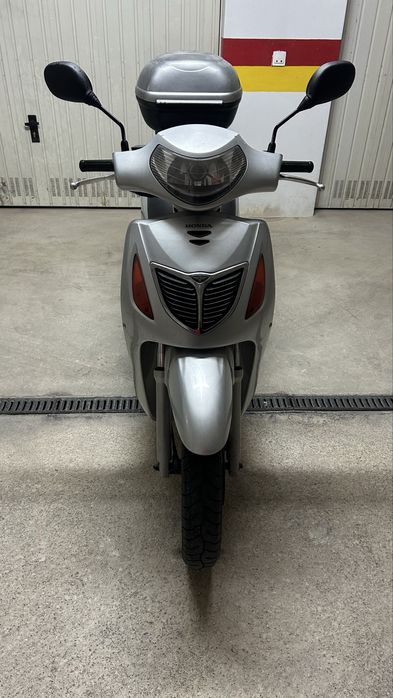 Honda Sh 125 em muito bom estado , preço negociável